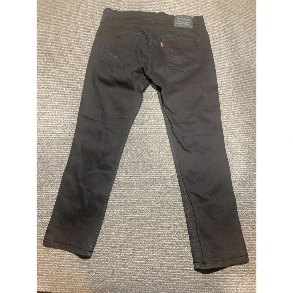 Levis this pair